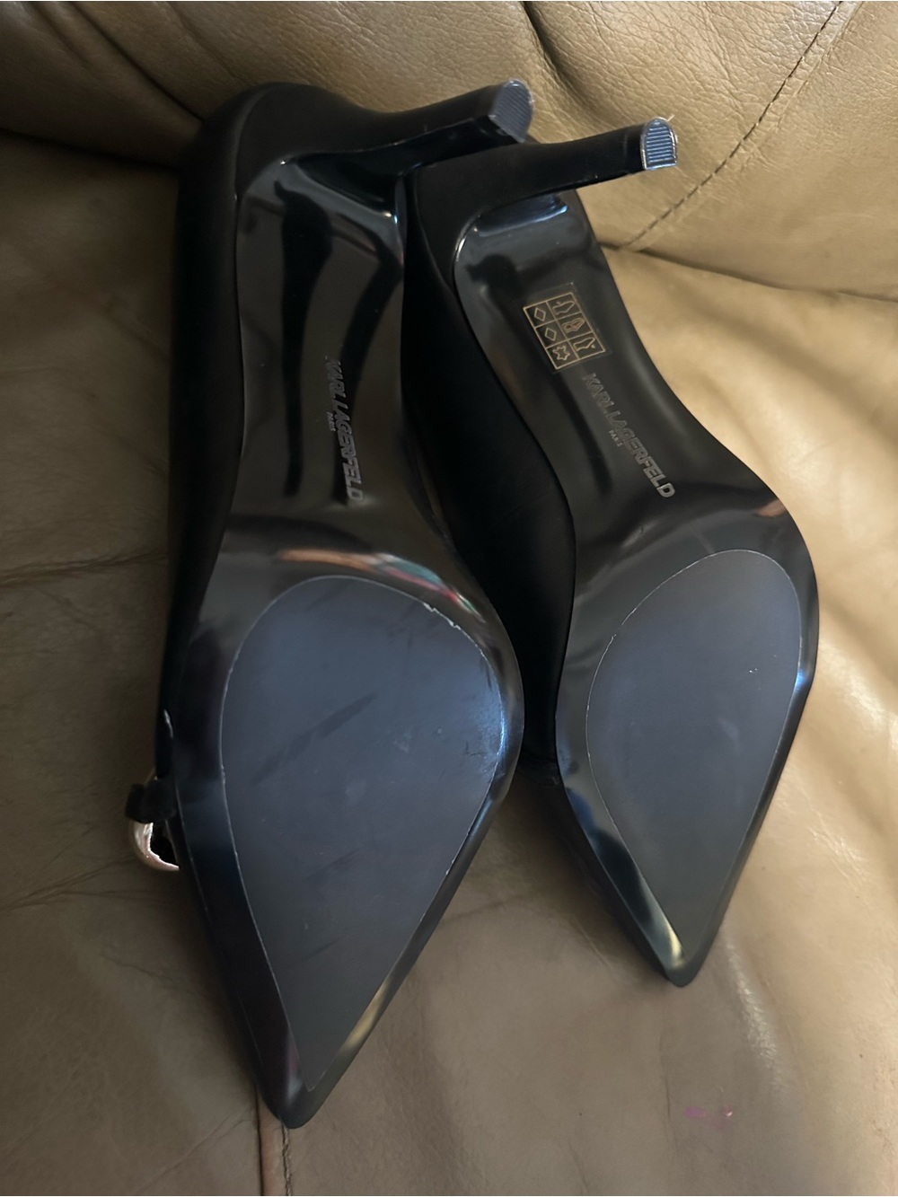 Karl Lagerfeld Paris Sera Black Pointed Toe Heels Gold Chain Pearl Stiletto 9 - Picture 6 of 8